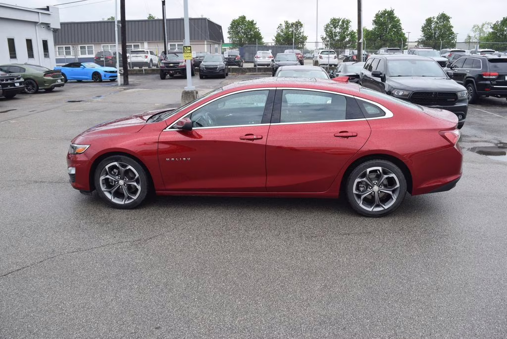 2022 Cherry Red Tintcoat Chevrolet Malibu LT FWD Sedan