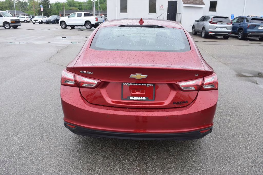 2022 Cherry Red Tintcoat Chevrolet Malibu LT FWD Sedan