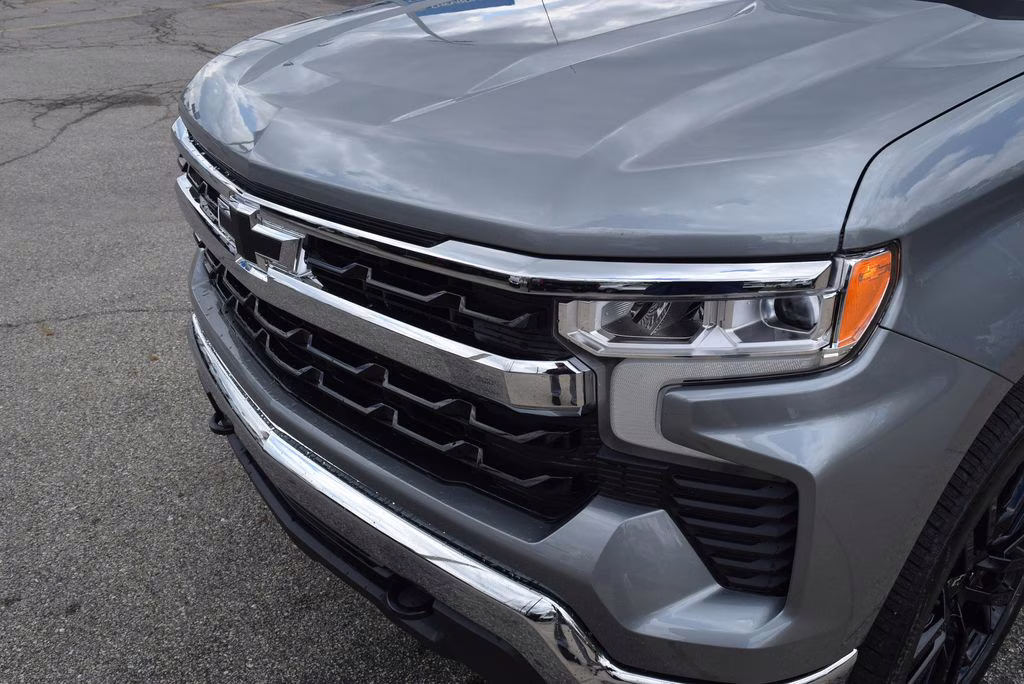 2026 Sterling Gray Metallic Chevrolet Silverado 1500 LT 4X4 Truck