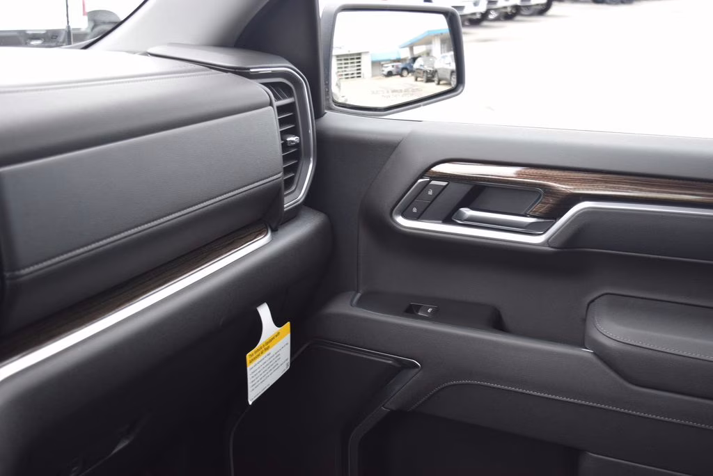 2026 Sterling Gray Metallic Chevrolet Silverado 1500 LT 4X4 Truck