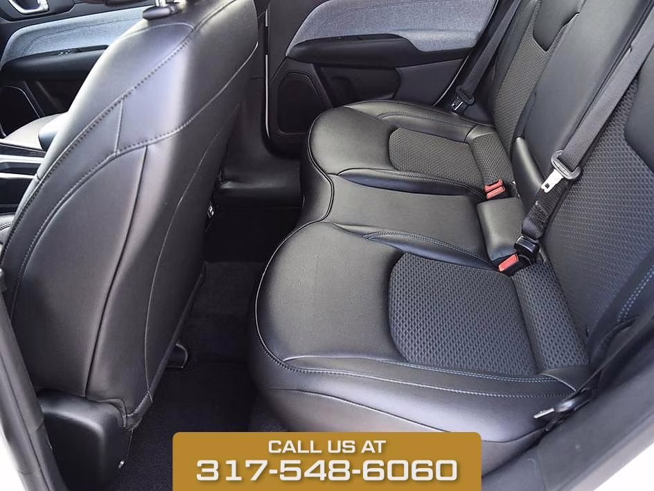 2025 Bright White Jeep Compass Latitude 4X4 SUV