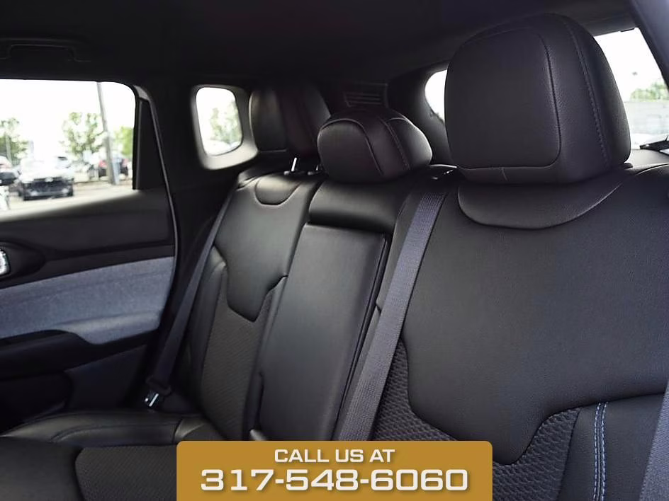 2025 Bright White Jeep Compass Latitude 4X4 SUV