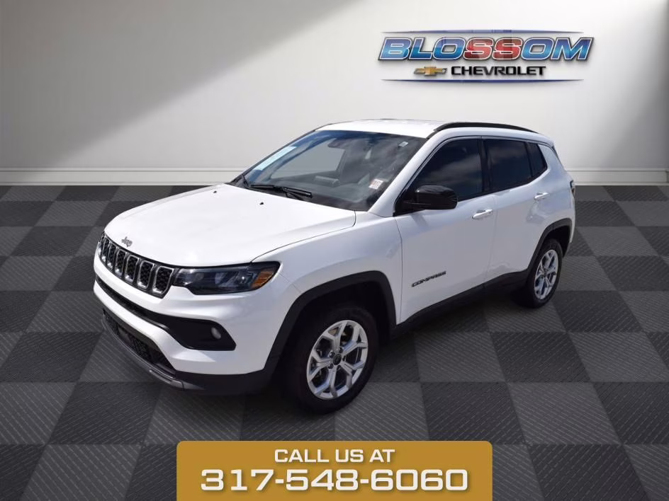 2025 Bright White Jeep Compass Latitude 4X4 SUV