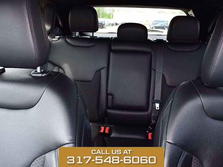2025 Bright White Jeep Compass Latitude 4X4 SUV
