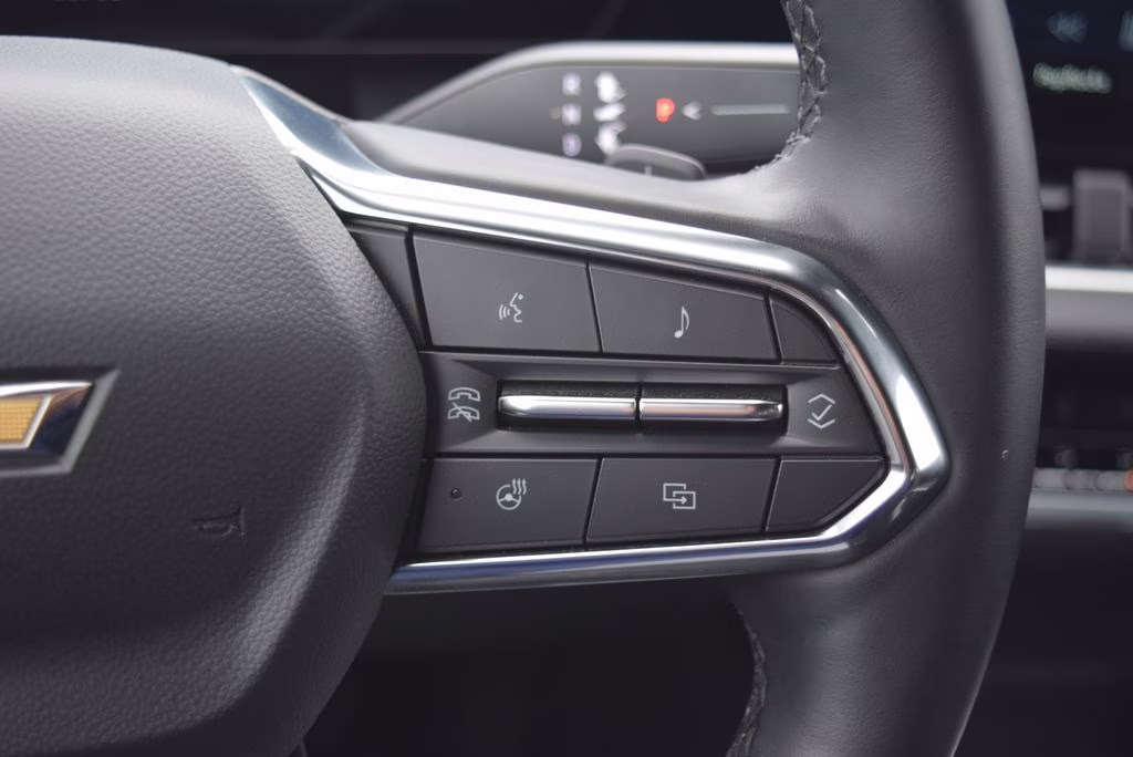 2025 Black Metallic Chevrolet Equinox LT FWD SUV