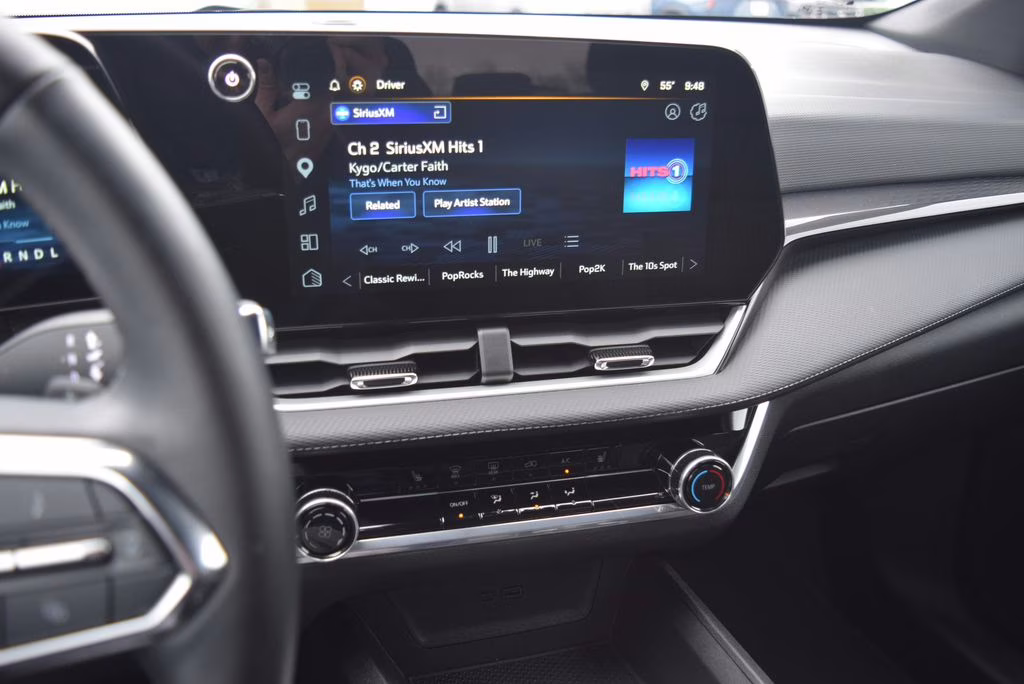 2025 Black Metallic Chevrolet Equinox LT FWD SUV