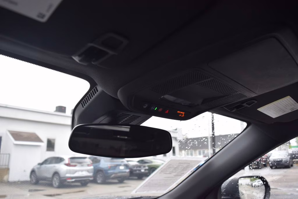 2025 Black Metallic Chevrolet Equinox LT FWD SUV