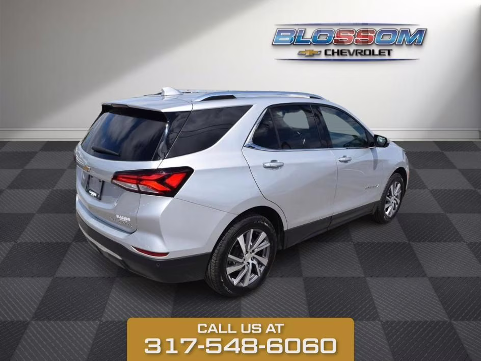 2022 Silver Ice Chevrolet Equinox Premier AWD SUV