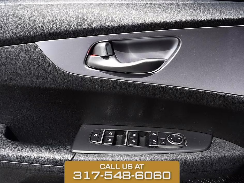 2022 Snow White Pearl Kia Forte LXS FWD Sedan