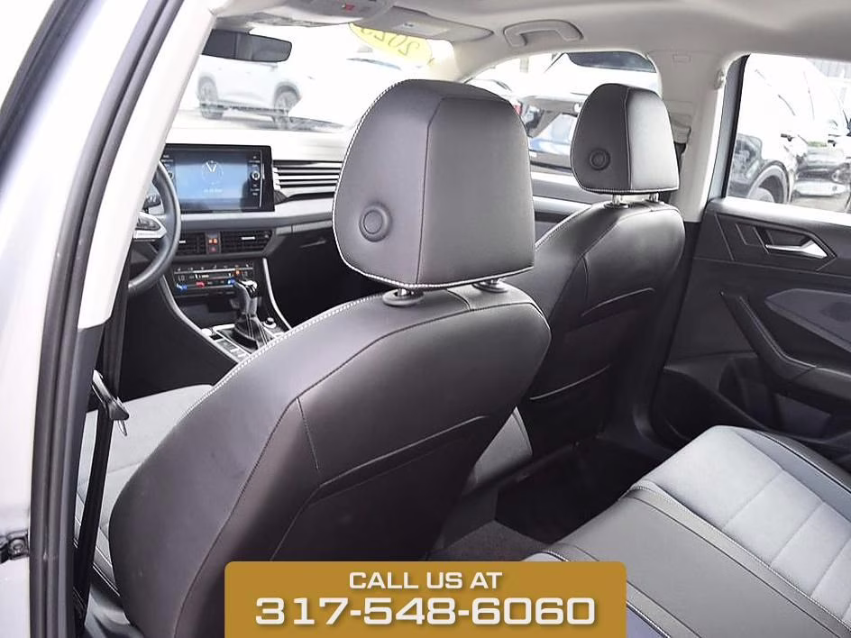 2025 Silver Volkswagen Jetta 1.5T SE FWD Sedan
