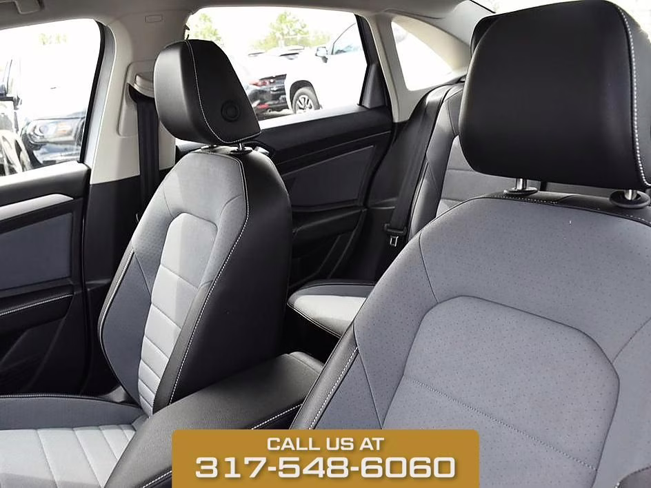 2025 Silver Volkswagen Jetta 1.5T SE FWD Sedan