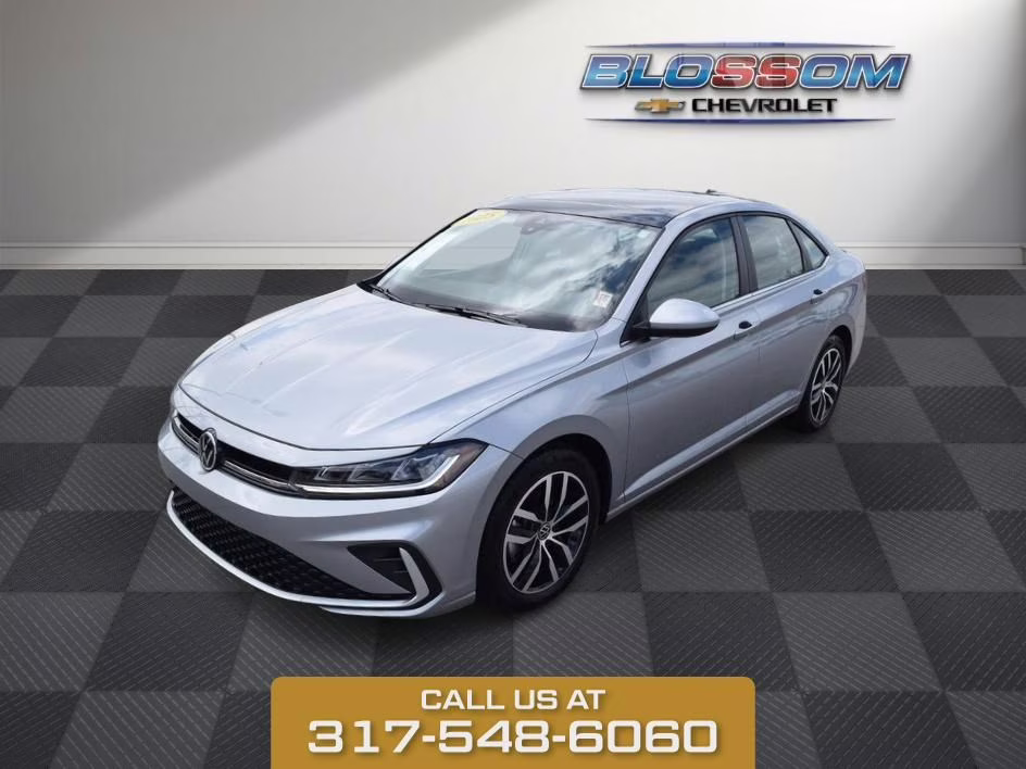 2025 Silver Volkswagen Jetta 1.5T SE FWD Sedan