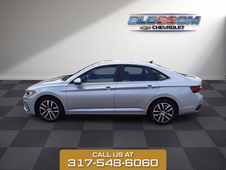 2025 Silver Volkswagen Jetta 1.5T SE FWD Sedan