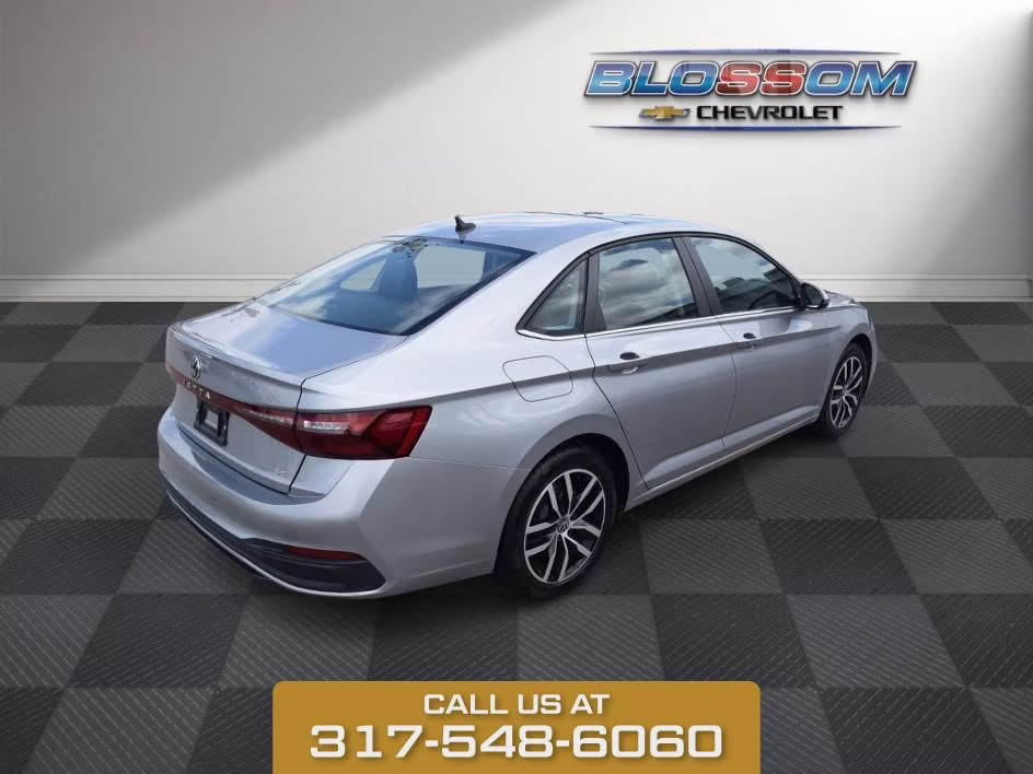 2025 Silver Volkswagen Jetta 1.5T SE FWD Sedan