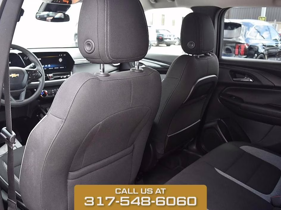 2025 Summit White Chevrolet Trailblazer LT FWD SUV