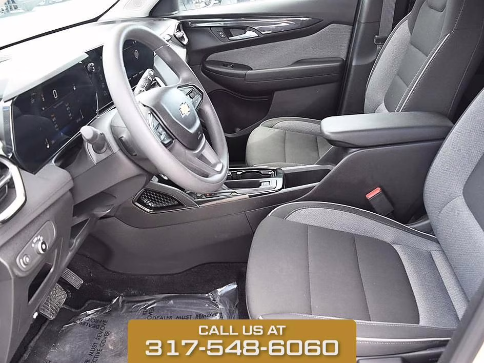 2025 Summit White Chevrolet Trailblazer LT FWD SUV