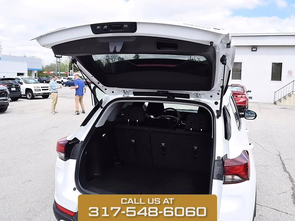 2025 Summit White Chevrolet Trailblazer LT FWD SUV