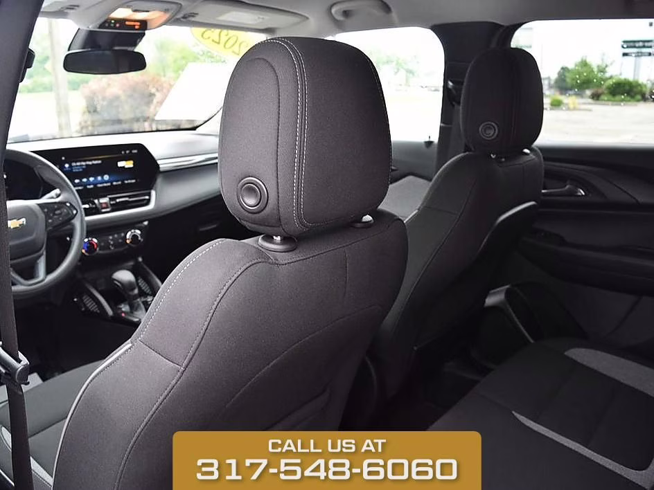 2025 Summit White Chevrolet Trailblazer LT FWD SUV