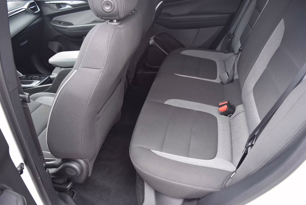 2025 Summit White Chevrolet Trailblazer LT FWD SUV