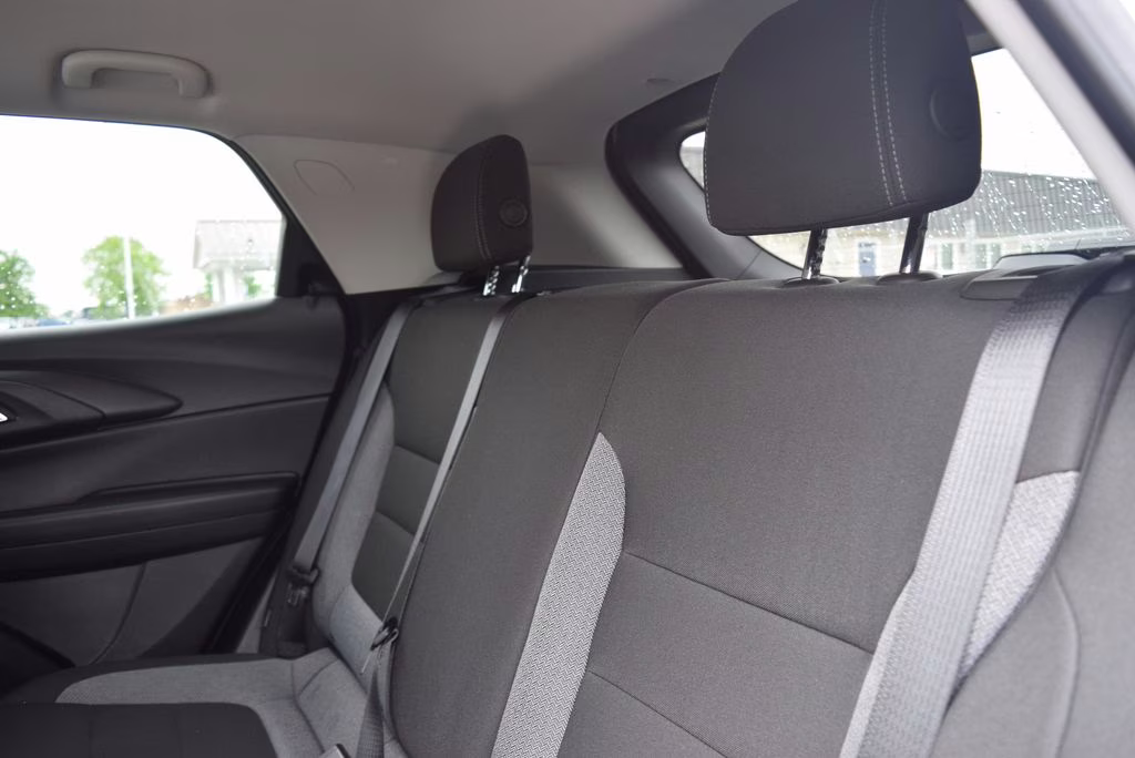 2025 Summit White Chevrolet Trailblazer LT FWD SUV