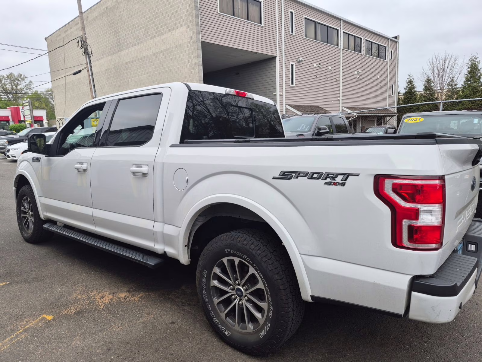2020 Oxford White Ford F-150 XLT 4X4 Truck