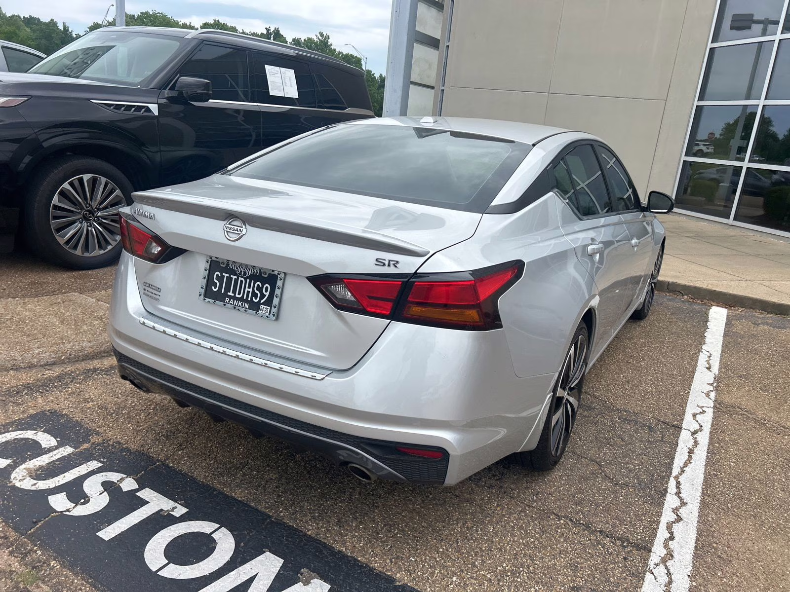 2019 Brilliant Silver Metallic Nissan Altima 2.5 SR FWD Sedan
