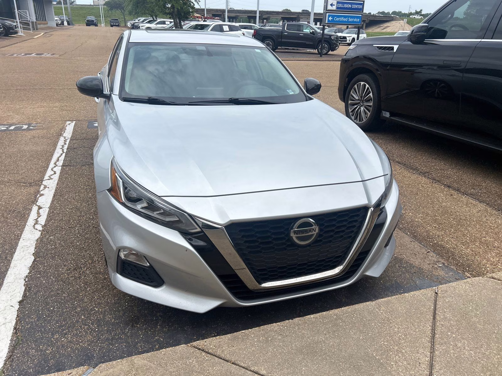 2019 Brilliant Silver Metallic Nissan Altima 2.5 SR FWD Sedan