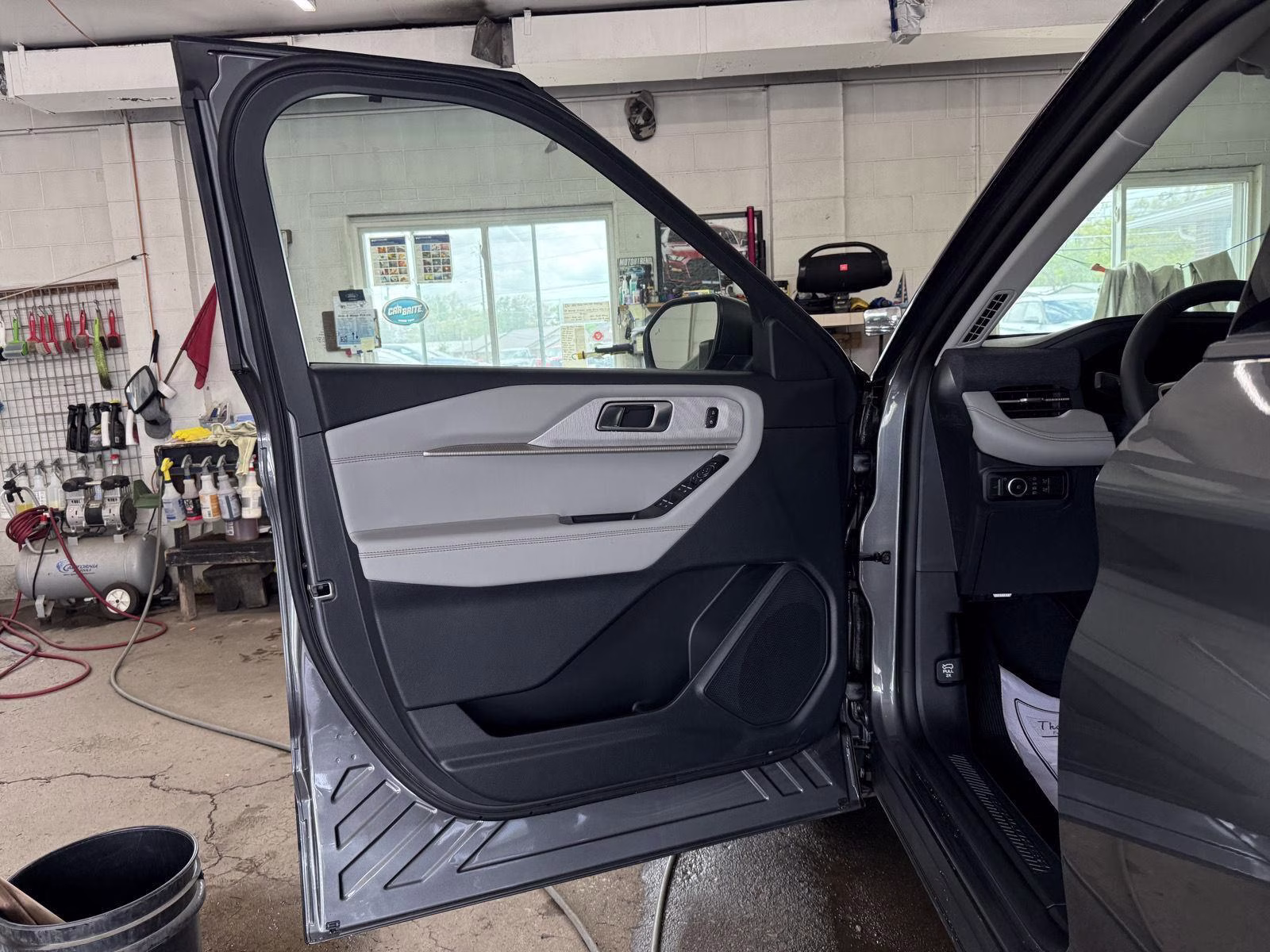 2026 Carbonized Gray Metallic Ford Explorer Active w/200A Pkg 4X4 SUV