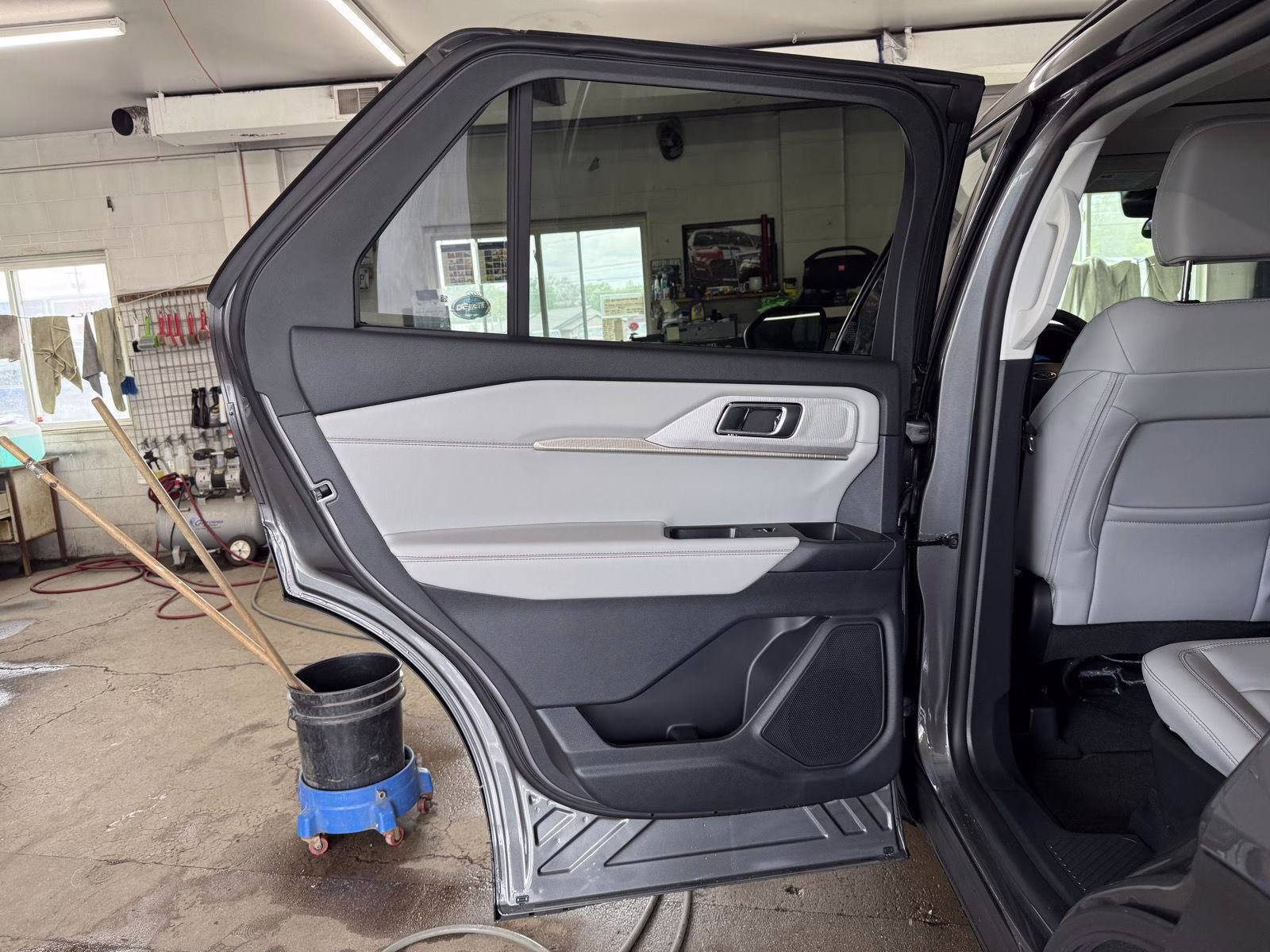 2026 Carbonized Gray Metallic Ford Explorer Active w/200A Pkg 4X4 SUV