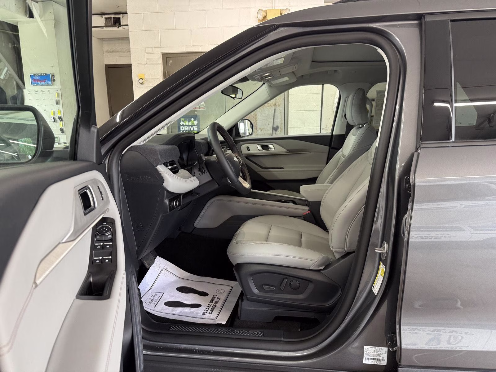 2026 Carbonized Gray Metallic Ford Explorer Active w/200A Pkg 4X4 SUV