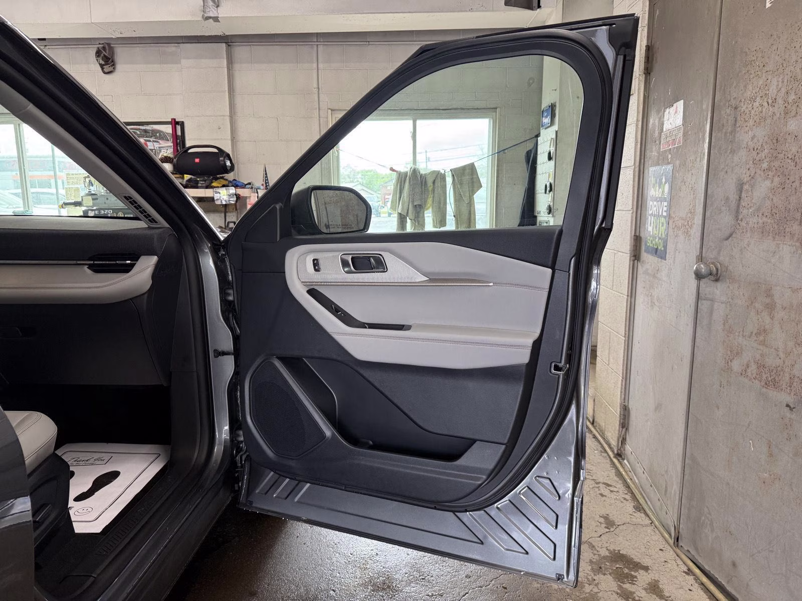 2026 Carbonized Gray Metallic Ford Explorer Active w/200A Pkg 4X4 SUV