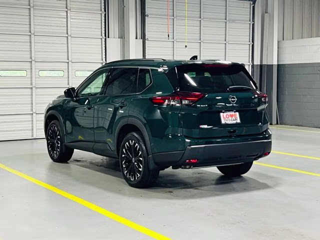 2026 Obsidian Green Nissan Rogue Dark Armor FWD SUV