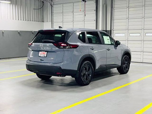 2026 Boulder Gray Pearl Nissan Rogue SV FWD SUV