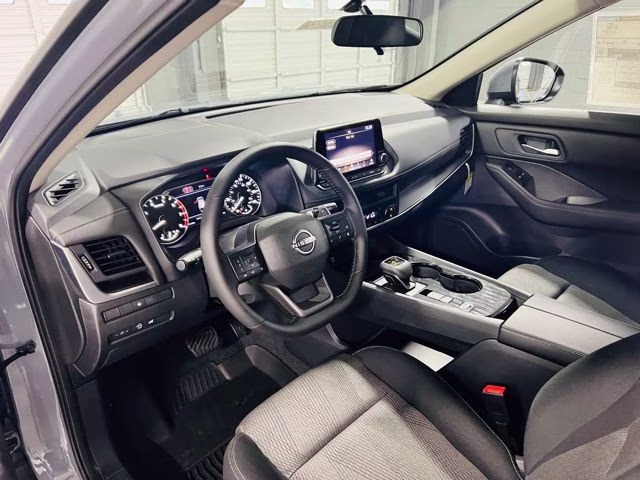 2026 Boulder Gray Pearl Nissan Rogue SV FWD SUV