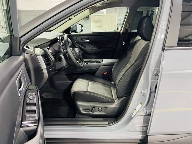 2026 Boulder Gray Pearl Nissan Rogue SV FWD SUV