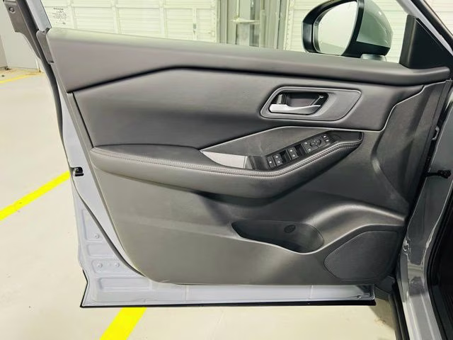 2026 Boulder Gray Pearl Nissan Rogue SV FWD SUV