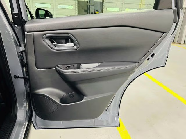 2026 Boulder Gray Pearl Nissan Rogue SV FWD SUV