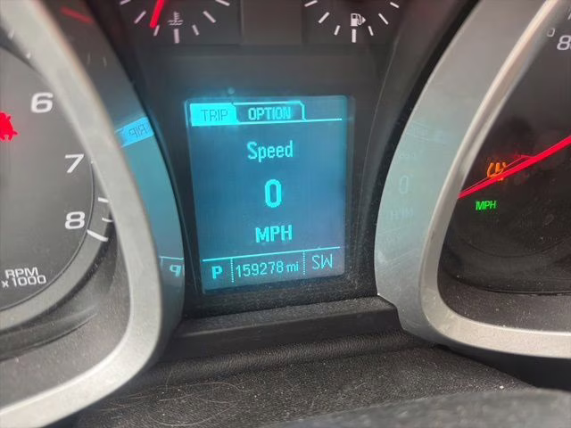 2016 Silver Ice Metallic Chevrolet Equinox LT FWD SUV