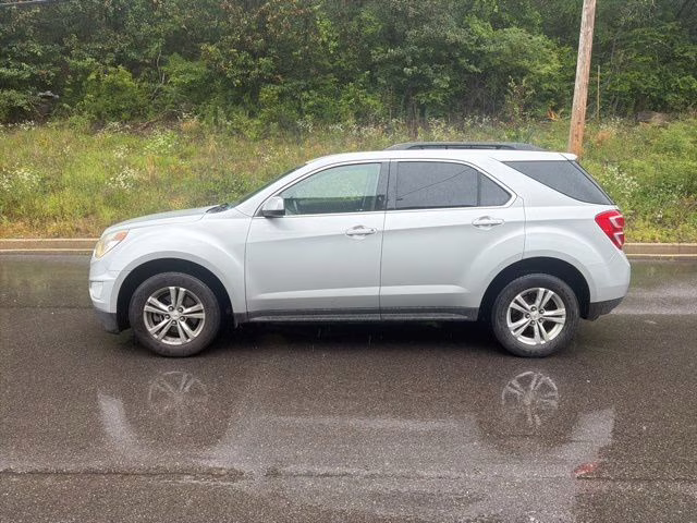 2016 Silver Ice Metallic Chevrolet Equinox LT FWD SUV