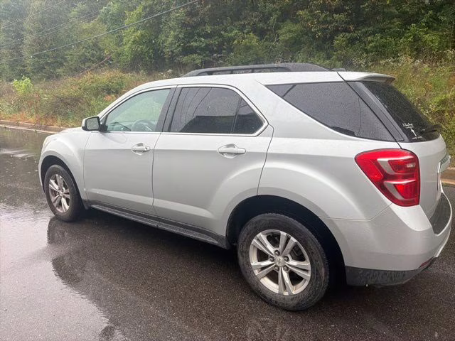 2016 Silver Ice Metallic Chevrolet Equinox LT FWD SUV