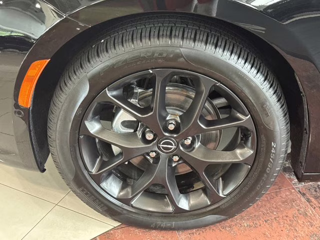 2026 Diamond Black Crystal Pearlcoat Chrysler Pacifica Limited FWD Van