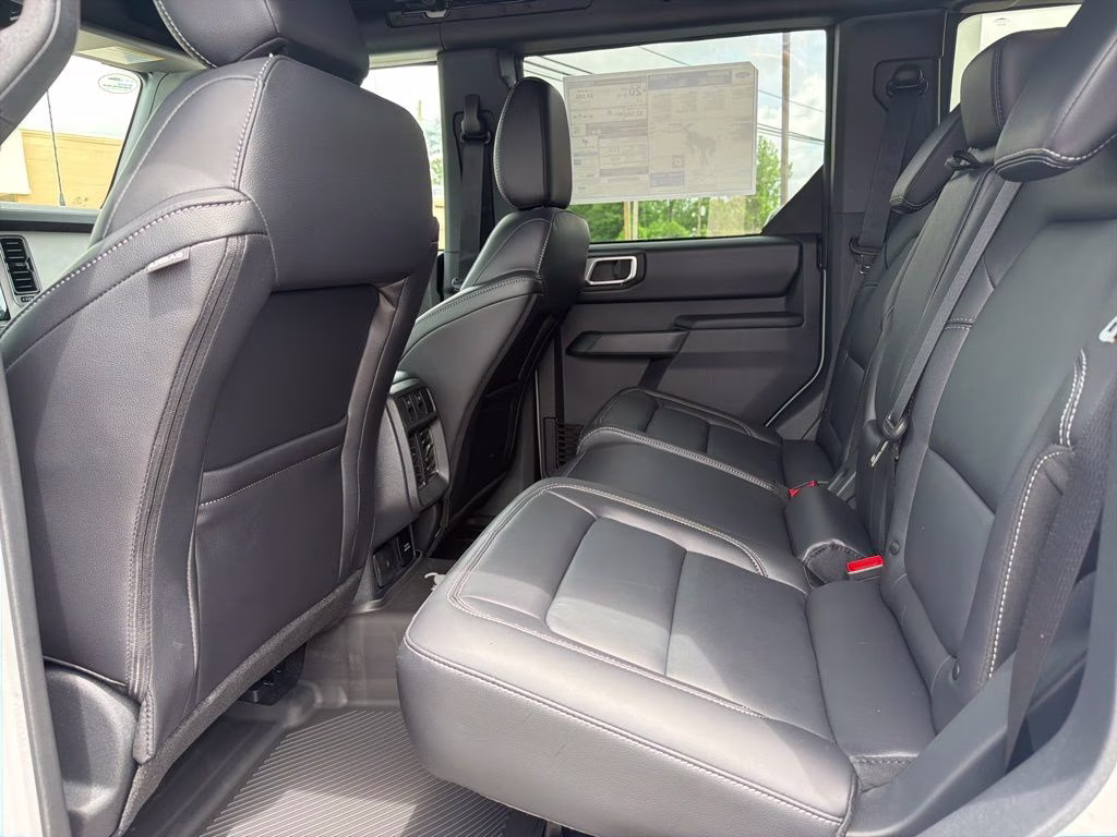2026 Avalanche Gray Ford Bronco Outer Banks 4X4 SUV