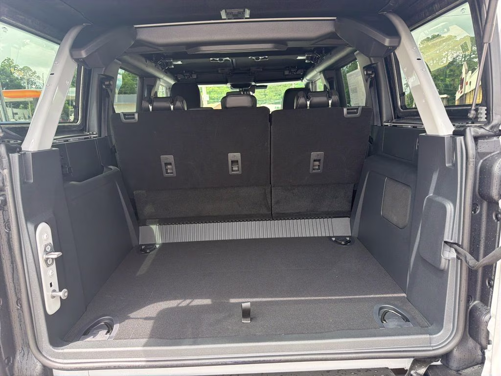 2026 Avalanche Gray Ford Bronco Outer Banks 4X4 SUV