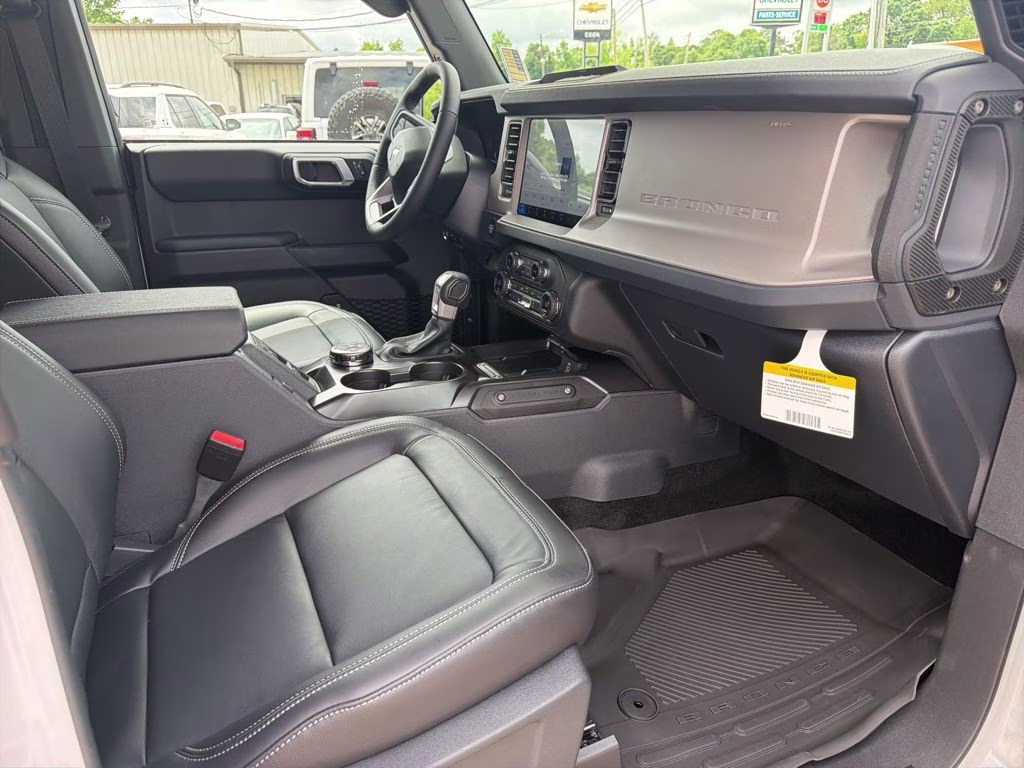 2026 Avalanche Gray Ford Bronco Outer Banks 4X4 SUV
