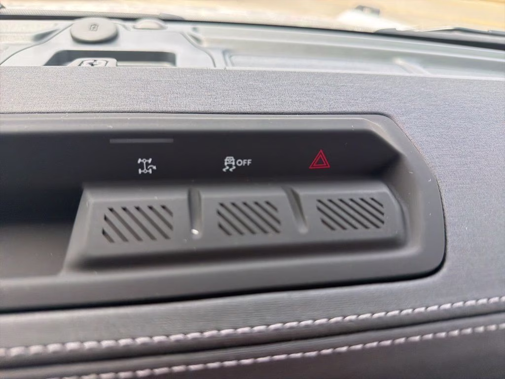 2026 Avalanche Gray Ford Bronco Outer Banks 4X4 SUV