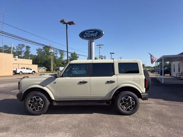 2026 Desert Sand Ford Bronco Outer Banks 4X4 SUV