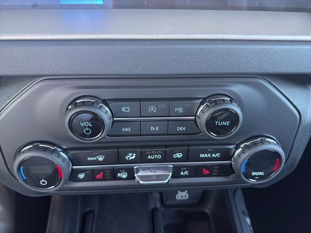 2026 Desert Sand Ford Bronco Outer Banks 4X4 SUV