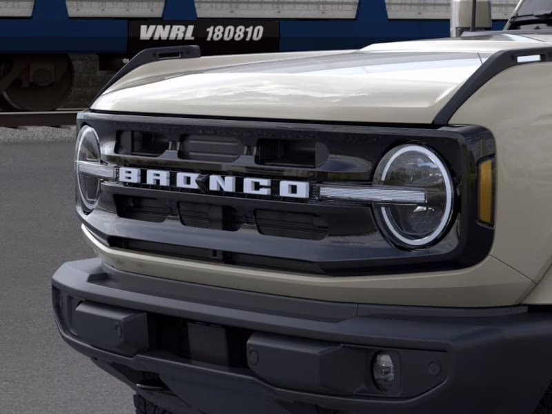 2026 Desert Sand Ford Bronco Outer Banks 4X4 SUV