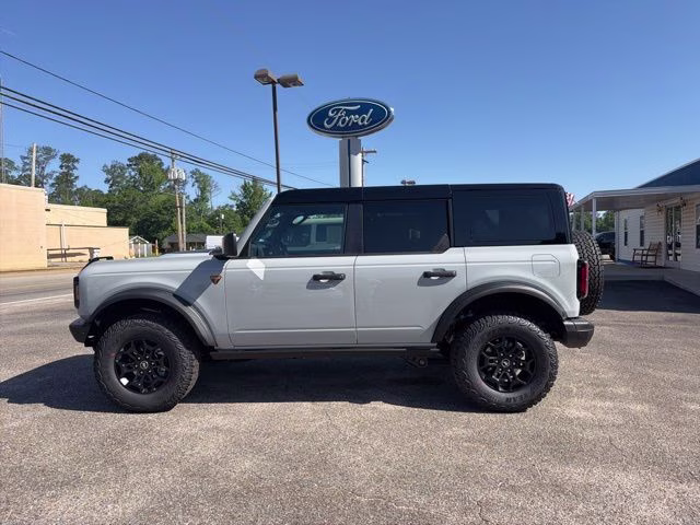 2026 Avalanche Gray Ford Bronco Badlands 4X4 SUV