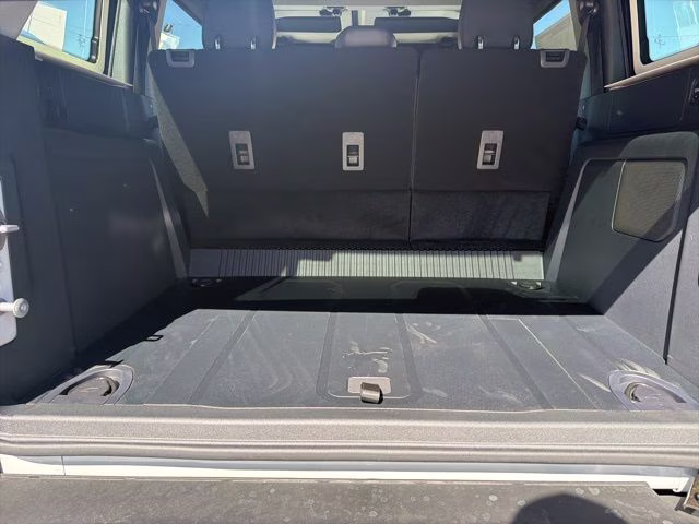 2026 Avalanche Gray Ford Bronco Badlands 4X4 SUV